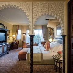Отель Jumeirah Al Qasr - Madinat Jumeirah 5* Представительский номер с различными типами кроватей