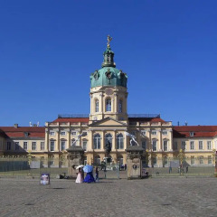 Отель Ferienwohnung Schloss Charlottenburg Берлин парковка