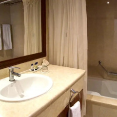 Отель The Golf Suites ванная