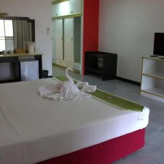 Surin Sweet Hotel 3* Улучшенный номер с двуспальной кроватью фото 6