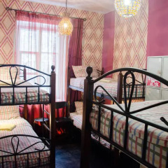 Хостел Trinity & Tours Кровать в общем номере с двухъярусной кроватью фото 26