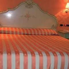 Hotel Lux комната для гостей