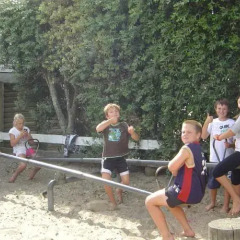 Отель Bowentown Beach Holiday Park спортивное сооружение