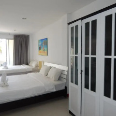 Отель Jinta Andaman 3* Семейный номер Делюкс с двуспальной кроватью фото 5