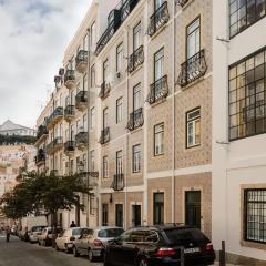 Апартаменты Lisbon Serviced Apartments - Castelo S. Jorge парковка