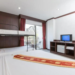 Отель Patong Buri 3* Стандартный номер с различными типами кроватей фото 4