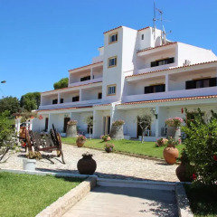 Отель Balaia Sol Holiday Club Португалия, Албуфейра - 1 отзыв об отеле, цены и фото номеров - забронировать отель Balaia Sol Holiday Club онлайн вид на фасад фото 6