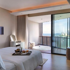 Отель Hilton Pattaya 5* Люкс повышенной комфортности с различными типами кроватей фото 2