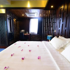 Gia Bao Grand Hotel 3* Люкс с различными типами кроватей фото 3