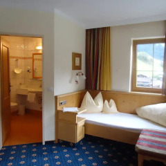Hotel Tirolerhof 4* Номер Комфорт с различными типами кроватей