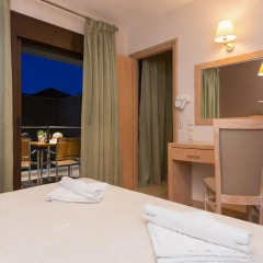 Отель Mary's Residence Suites комната для гостей фото 6