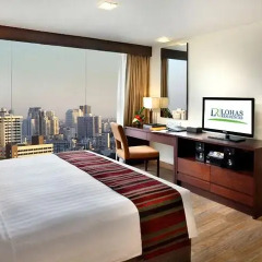 Отель Lohas Residences Sukhumvit 4* Номер Премьер фото 4