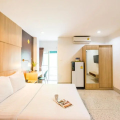 Отель The Fifth Residence 3* Улучшенный номер с различными типами кроватей фото 13