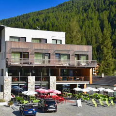 Отель Basecamp deLux Nives Стельвио парковка