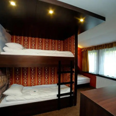 World Hostel Стандартный номер с разными типами кроватей фото 11