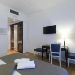 Floris Hotel 3* Улучшенный номер с двуспальной кроватью фото 12