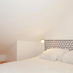 Отель Alfama Yellow House 2* Апартаменты с различными типами кроватей фото 25