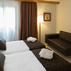 Отель Catalonia Barcelona Golf 3* Улучшенный номер с различными типами кроватей фото 3