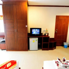 Arita Hotel Patong 3* Улучшенный номер с двуспальной кроватью фото 3