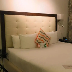 Riviera Suites South Beach, a South Beach Group Hotel 4* Стандартный номер с различными типами кроватей фото 17