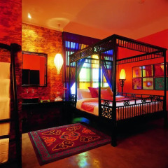 Отель Shanghai Mansion Bangkok 4* Улучшенный номер с двуспальной кроватью фото 7