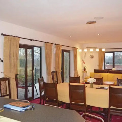 Отель Paradise Lakeside Lodges интерьер отеля