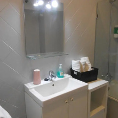Отель Apartamentos San Roque Испания, Льянес - отзывы, цены и фото номеров - забронировать отель Apartamentos San Roque онлайн ванная фото 2