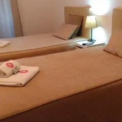 Отель Guest House Guerra Junqueiro 3* Стандартный номер с 2 отдельными кроватями (общая ванная комната) фото 5