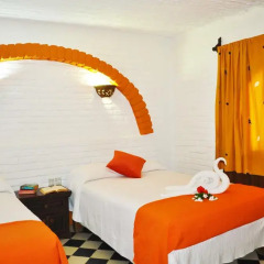 Hotel Hacienda de Vallarta Centro 3* Стандартный семейный номер с двуспальной кроватью