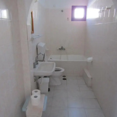 Hotel Perissa ванная