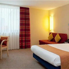 Отель Holiday Inn Express Munich Airport комната для гостей фото 5