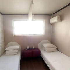 Red Panda Hotel 2* Кровать в мужском общем номере с двухъярусной кроватью фото 4