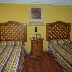 Отель Hostal la Campana Испания, Мотрил - отзывы, цены и фото номеров - забронировать отель Hostal la Campana онлайн комната для гостей фото 4