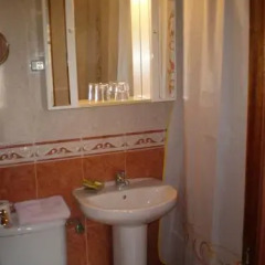 Отель Hostal Conchita II Стандартный номер с различными типами кроватей фото 7