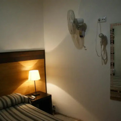 Отель Jqc Rooms Стандартный номер фото 19