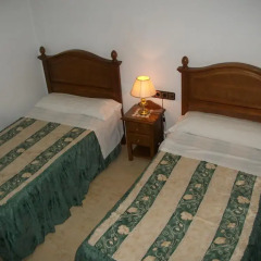 Отель Hostal Alfaro Мадрид комната для гостей фото 3