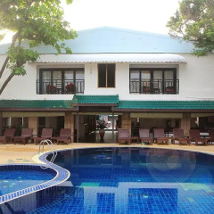 Отель Patong Bay Garden Resort бассейн
