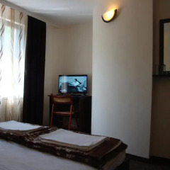 Family Hotel Diana 3* Стандартный номер с двуспальной кроватью фото 4