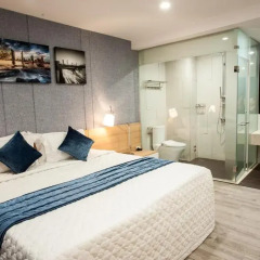 Отель LaLuna Saigon 3* Представительский номер с различными типами кроватей фото 11
