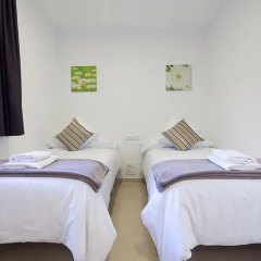 Отель Charmsuites Nou Rambla Апартаменты с 2 отдельными кроватями фото 9