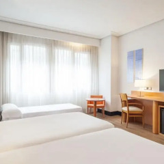 Ilunion Hotel Bilbao 3* Представительский номер с различными типами кроватей фото 8