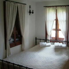 Отель Hadji Neikovi Guest Houses в номере