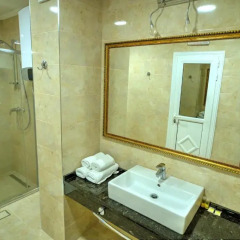 Hotel Adrovic Sveti Stefan ванная