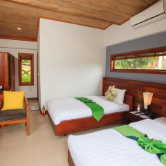 Mayura Hill Hotel & Resort 4* Улучшенная вилла с различными типами кроватей