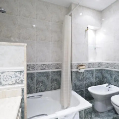 Отель Plaza Espanya Apartment Испания, Барселона - отзывы, цены и фото номеров - забронировать отель Plaza Espanya Apartment онлайн ванная фото 2