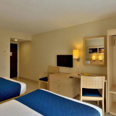 Отель City Express Playa del Carmen 2* Стандартный номер с двуспальной кроватью фото 3