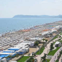 Hotel Ermeti Риччоне пляж