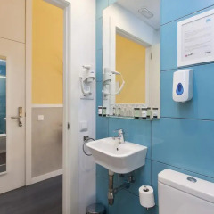 Ramblas by Pillow Hostel - Adults only Стандартный номер с 2 отдельными кроватями фото 2