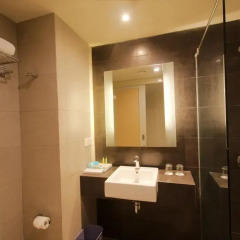 Отель Swiss-Belinn Legian 3* Улучшенный номер с различными типами кроватей фото 8