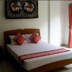 Jomtien Hostel Стандартный номер с двуспальной кроватью фото 9